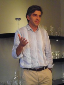 O enólogo Enrique Tirado, principal responsável pela elaboração do Don Melchor