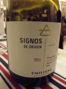 Este Pinot tem tipicidade tipicamente chilena, é orgânico e no paladar agradou bastante. Um vinho gostoso, que pode ser comprado no Brasil 