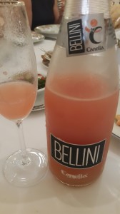 Bellini: doçura e refrescância na medida certa!